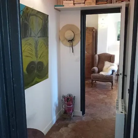 L'ancien Prieure فندق مبيت وإفطار 3*