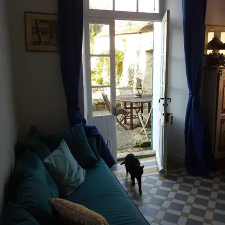 L'ancien Prieure Lorrez-le-Bocage-Preaux